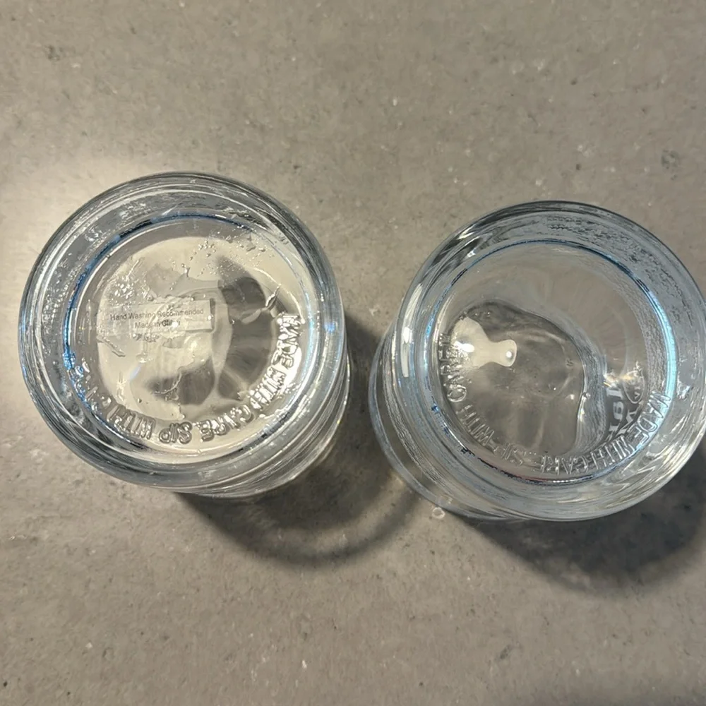 Set of 2 limited edition Marker’s Mark holiday sweater Rocks glasses!